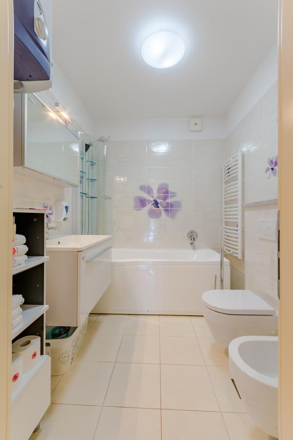 Apartments Villa Camellia - Adults Only Supetar Exterior foto