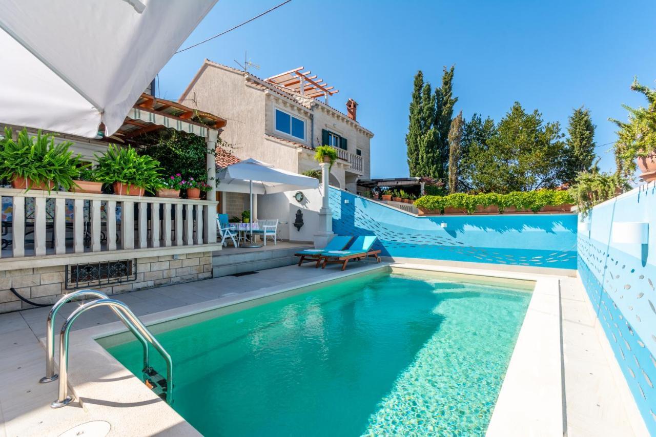 Apartments Villa Camellia - Adults Only Supetar Exterior foto